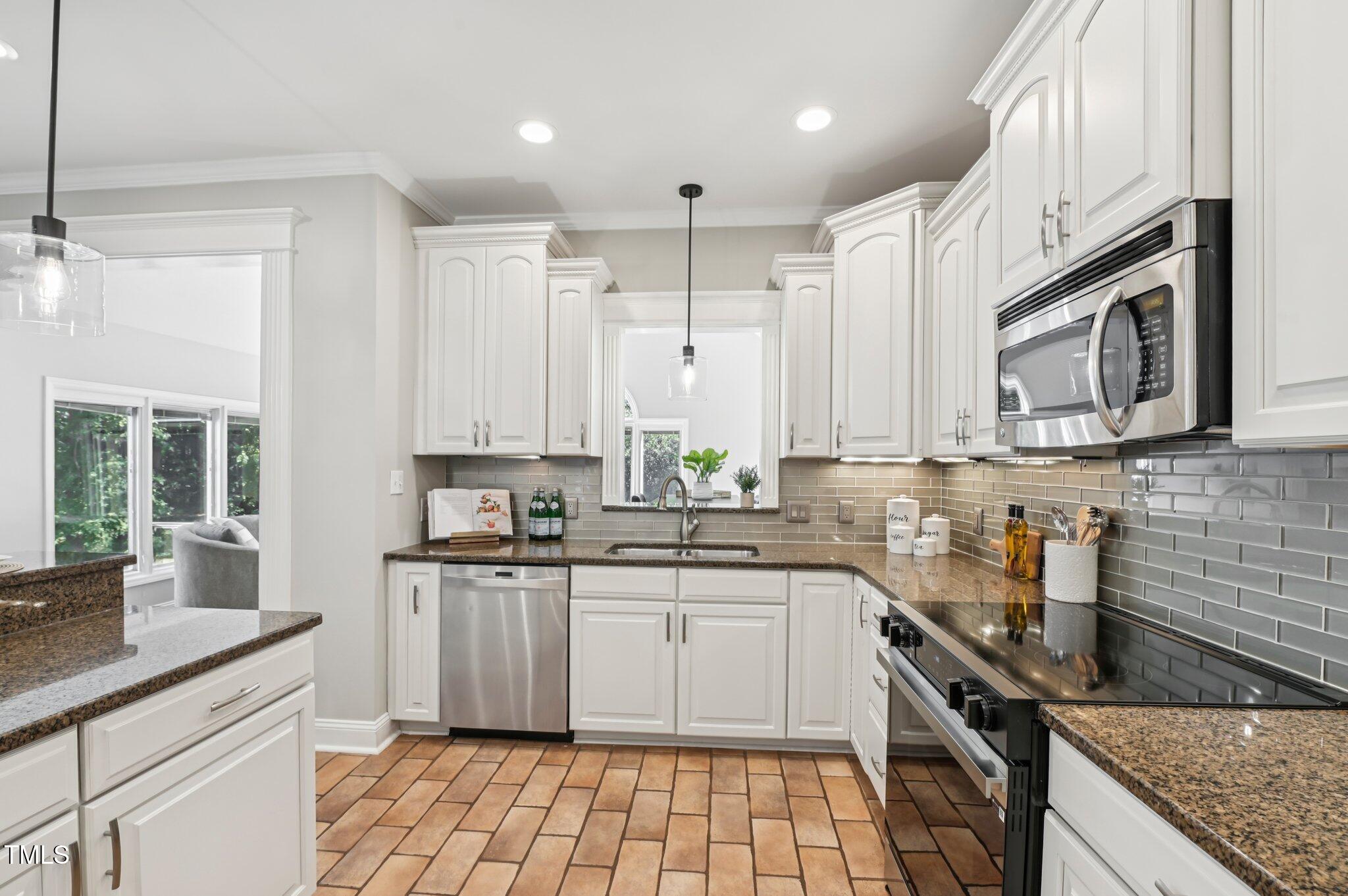 116 Dallavia Court