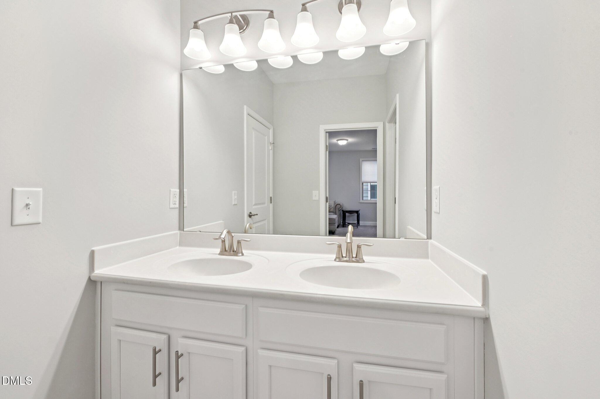 1314 English Cottage Lane