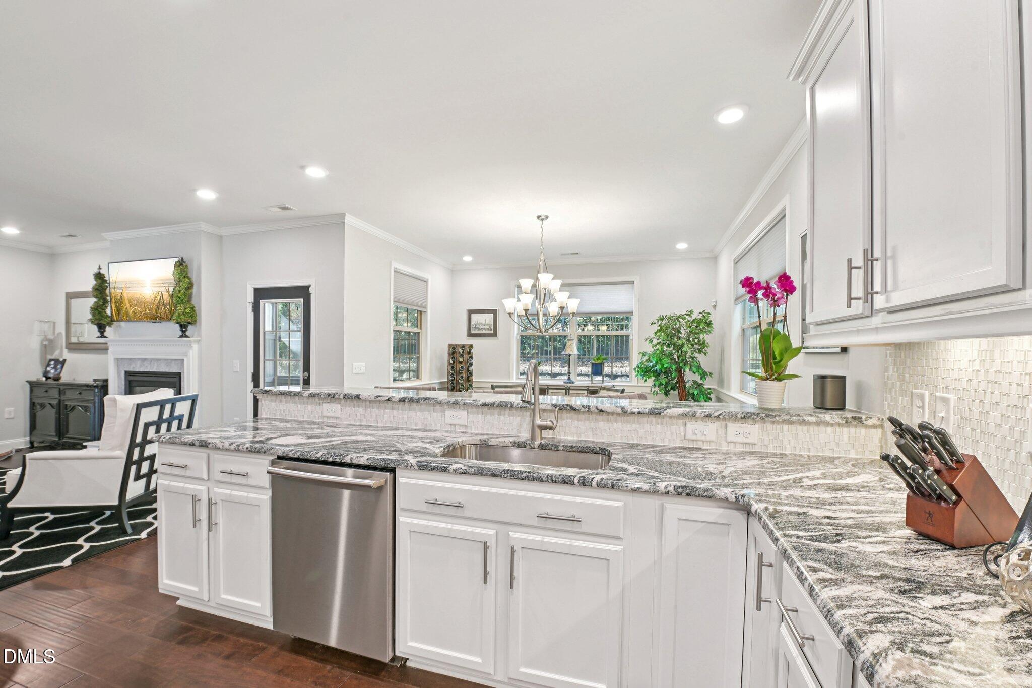 1314 English Cottage Lane