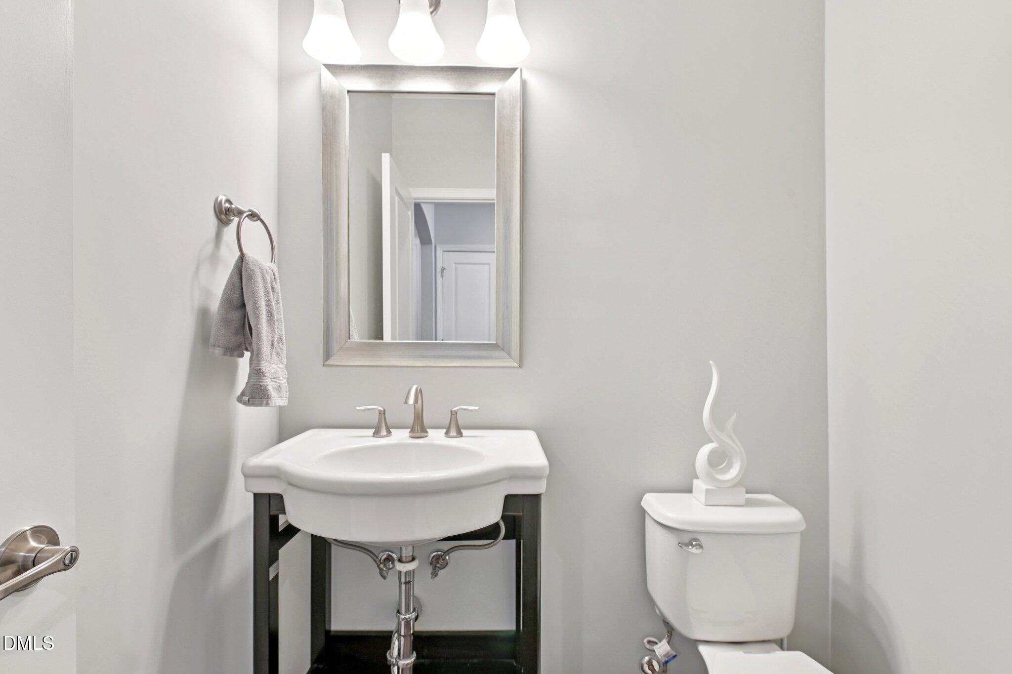 1314 English Cottage Lane