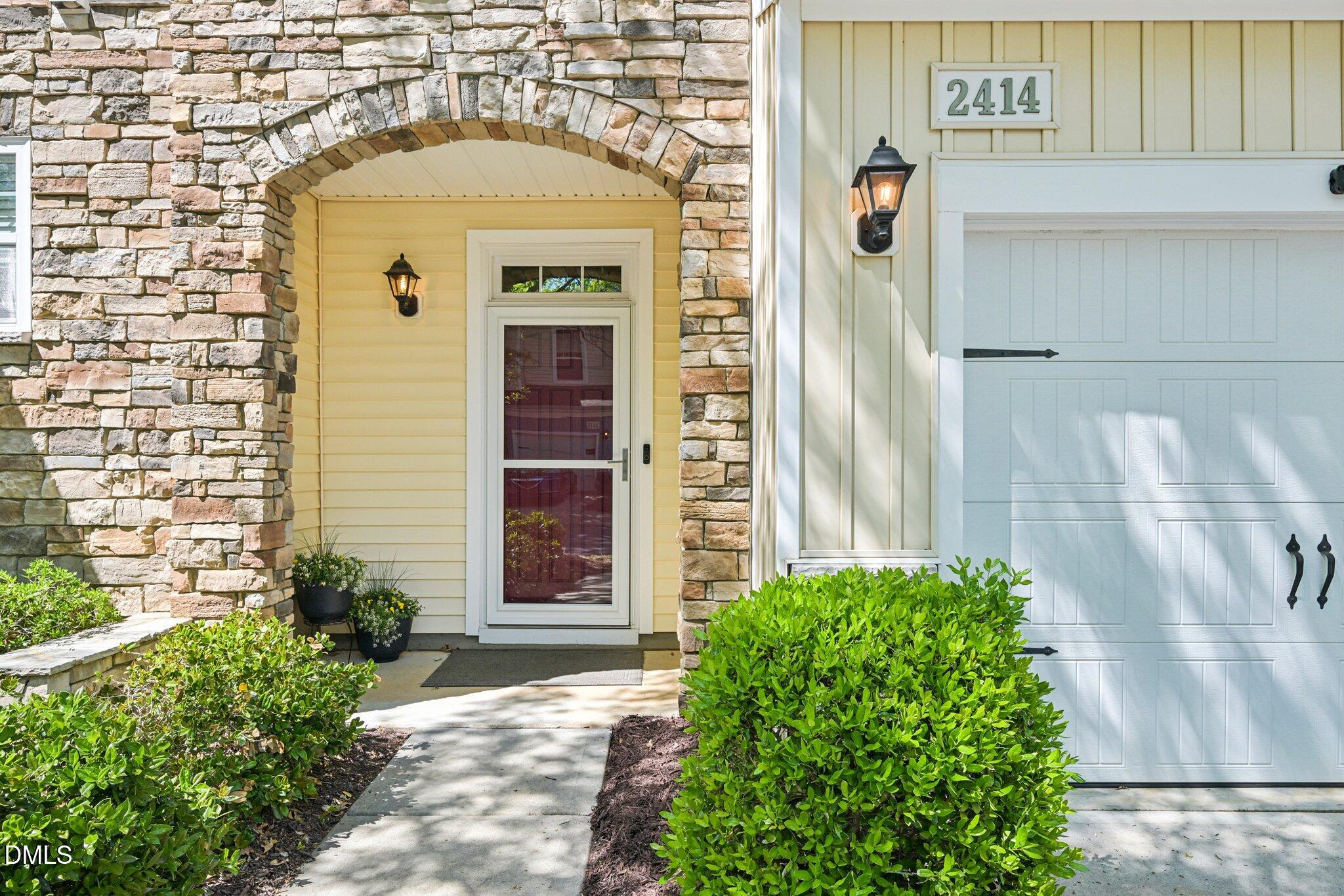 2414 Swans Rest Way