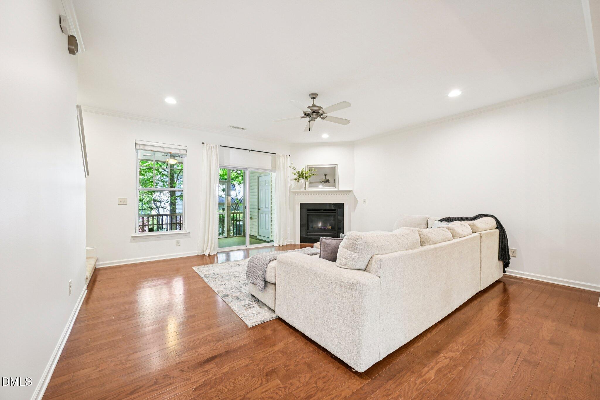 2414 Swans Rest Way