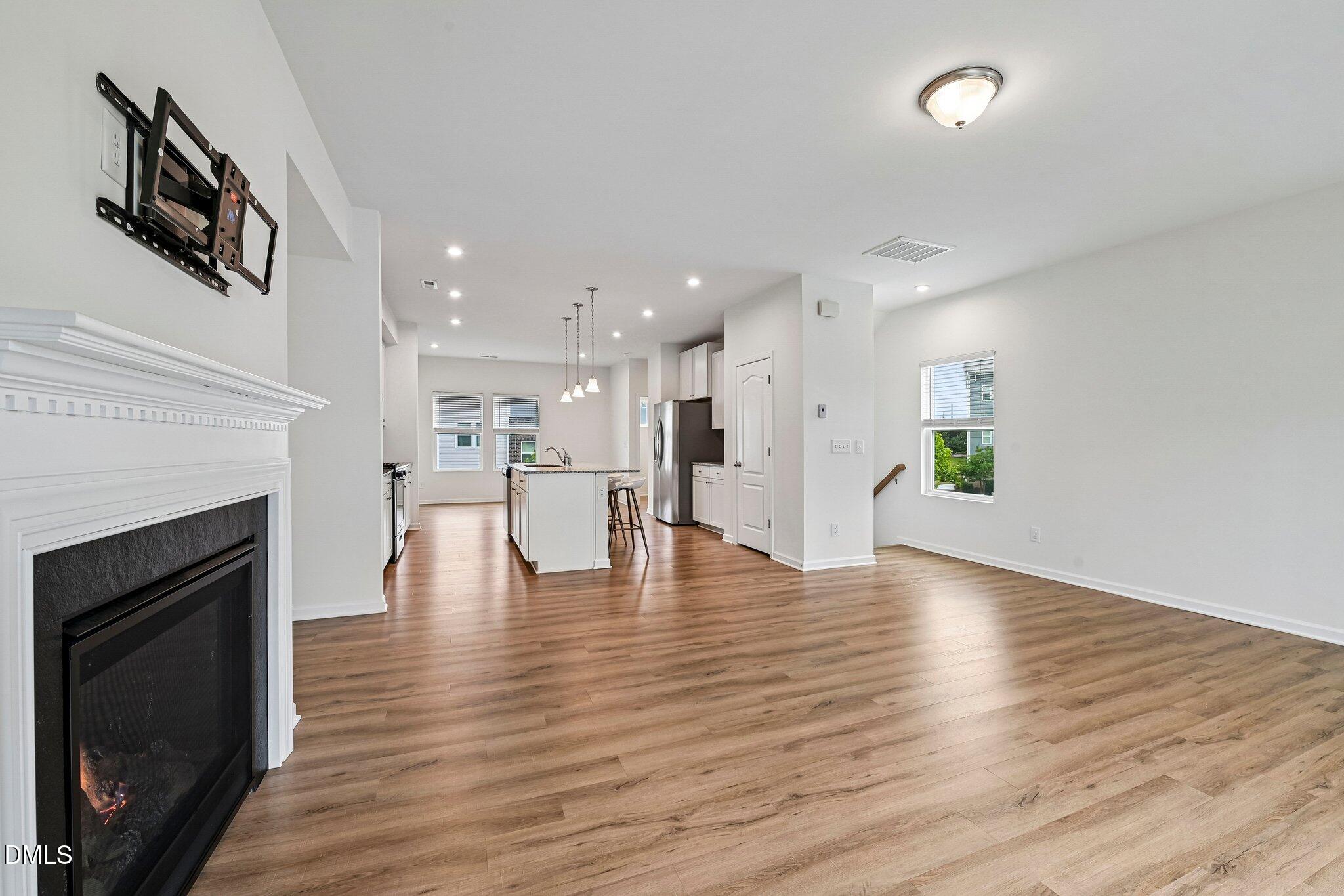 1041 Salt Glaze Lane