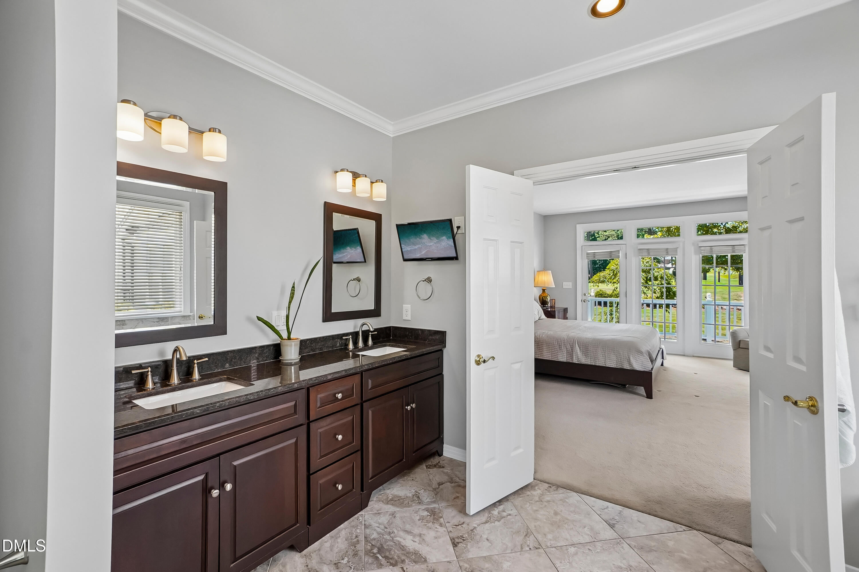215 Old Pros Way