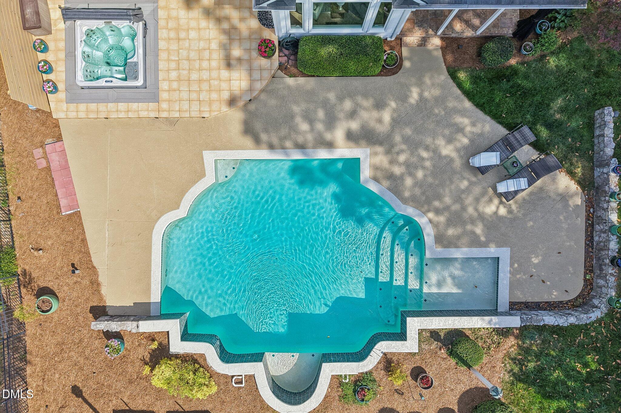 275 Hogans Valley Way