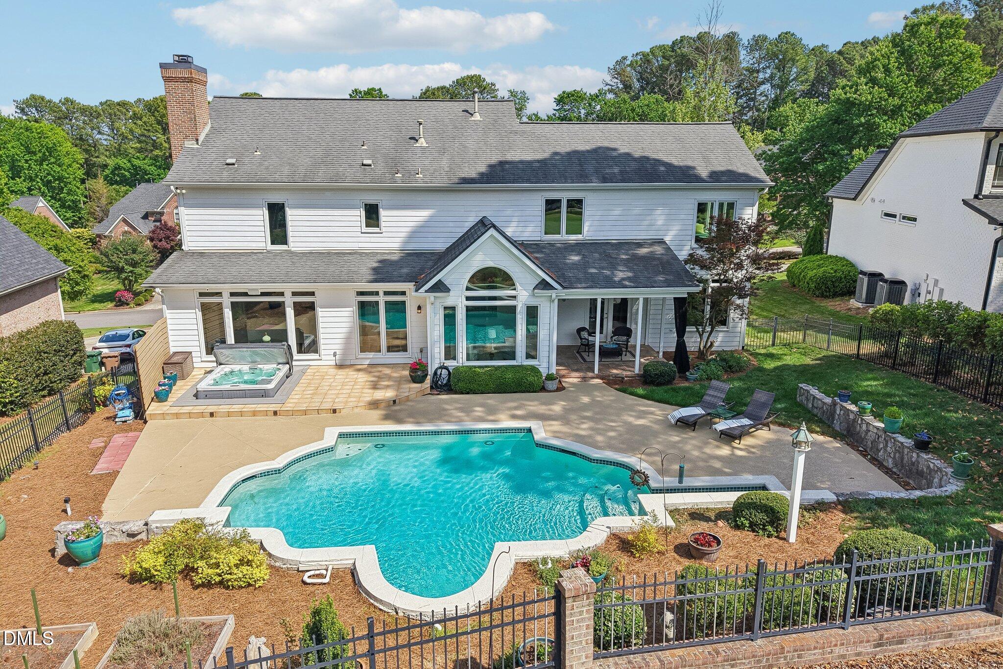 275 Hogans Valley Way
