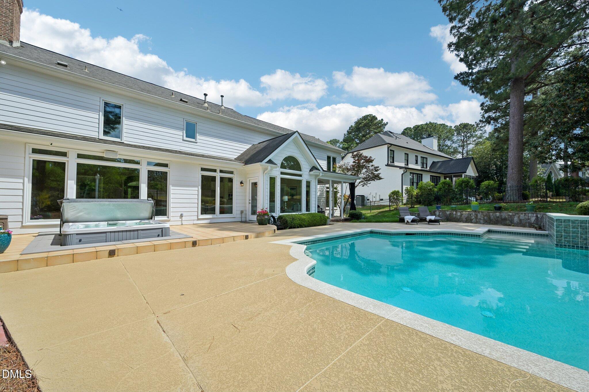 275 Hogans Valley Way