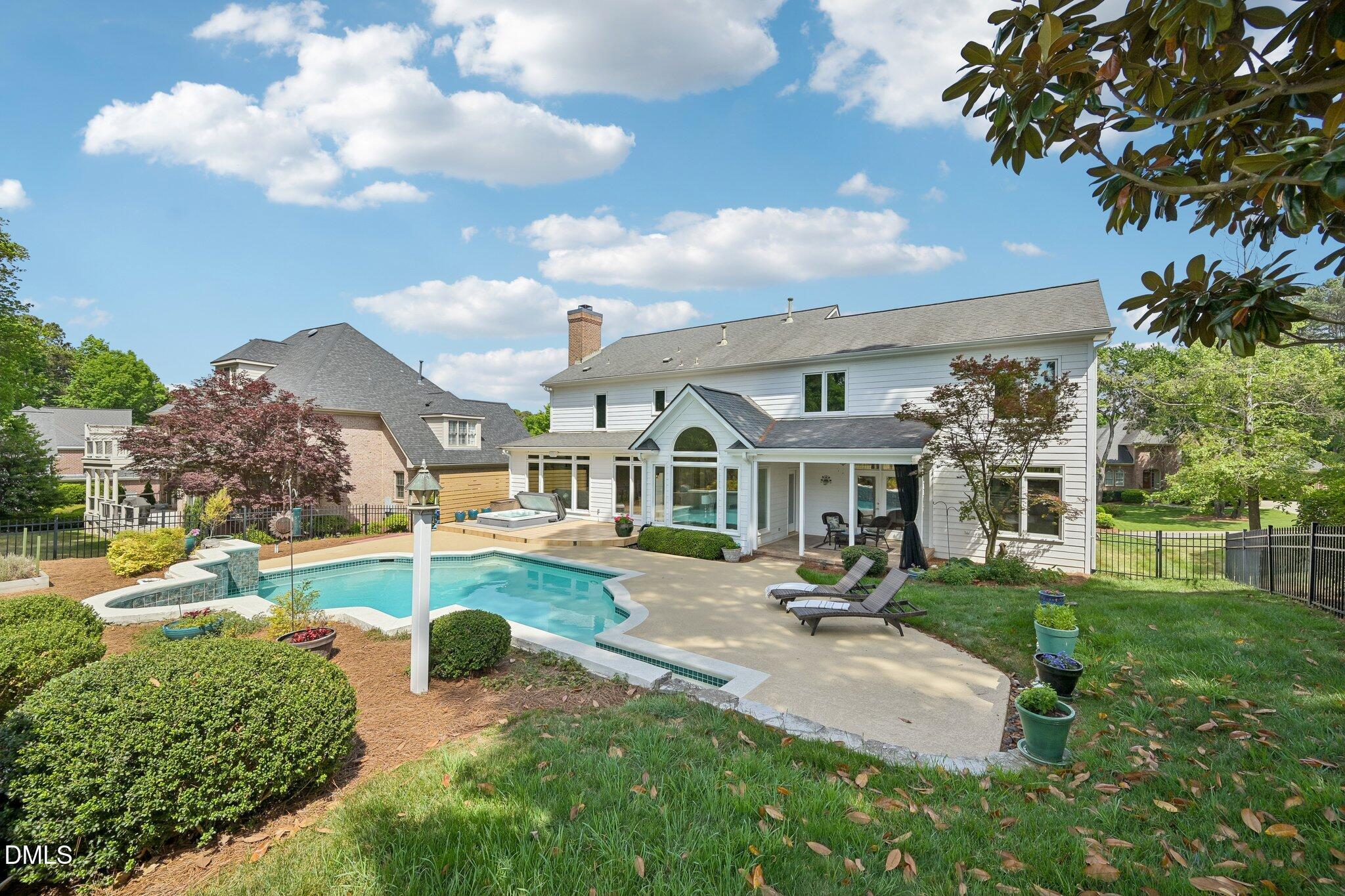 275 Hogans Valley Way