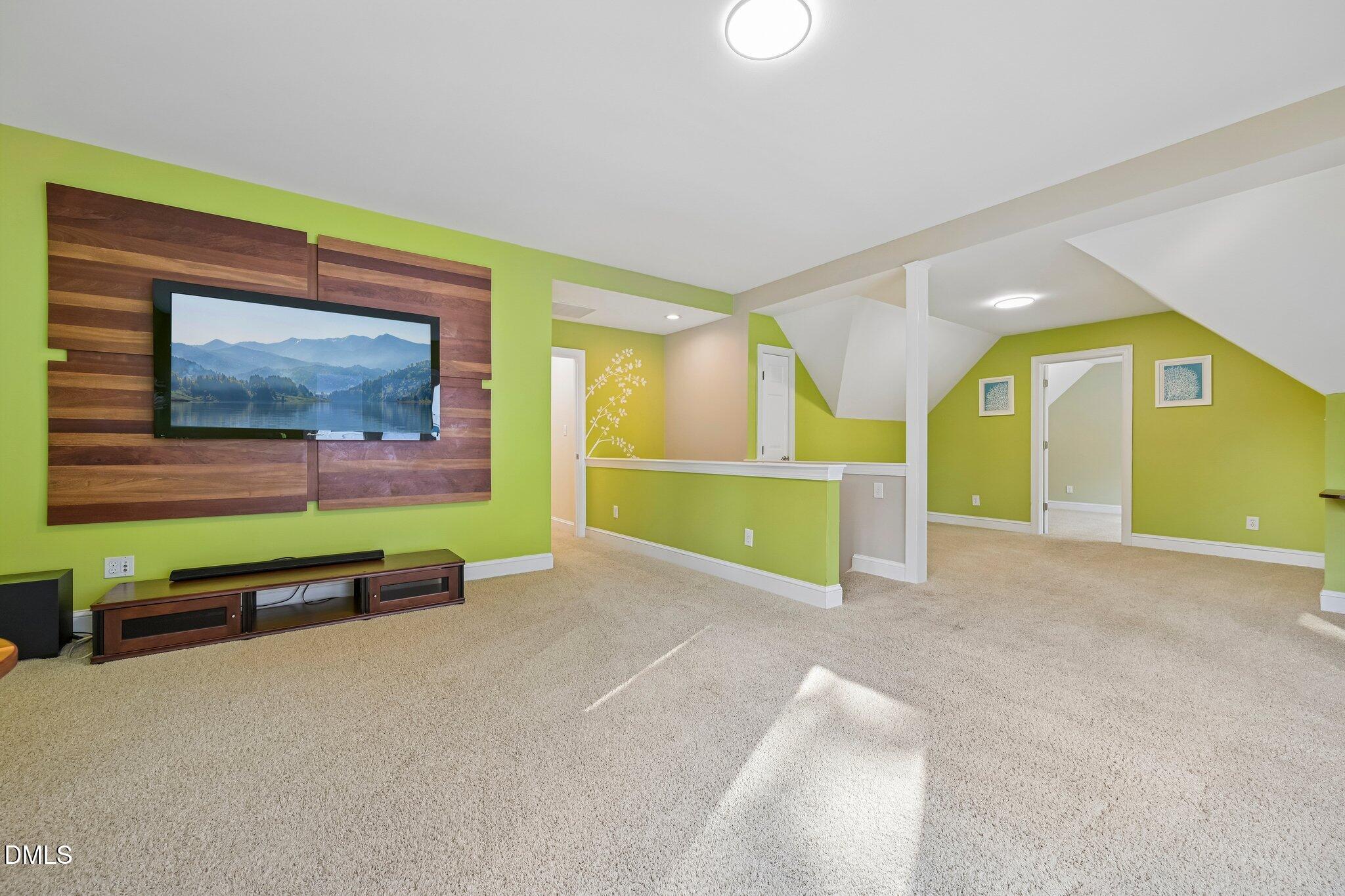 275 Hogans Valley Way