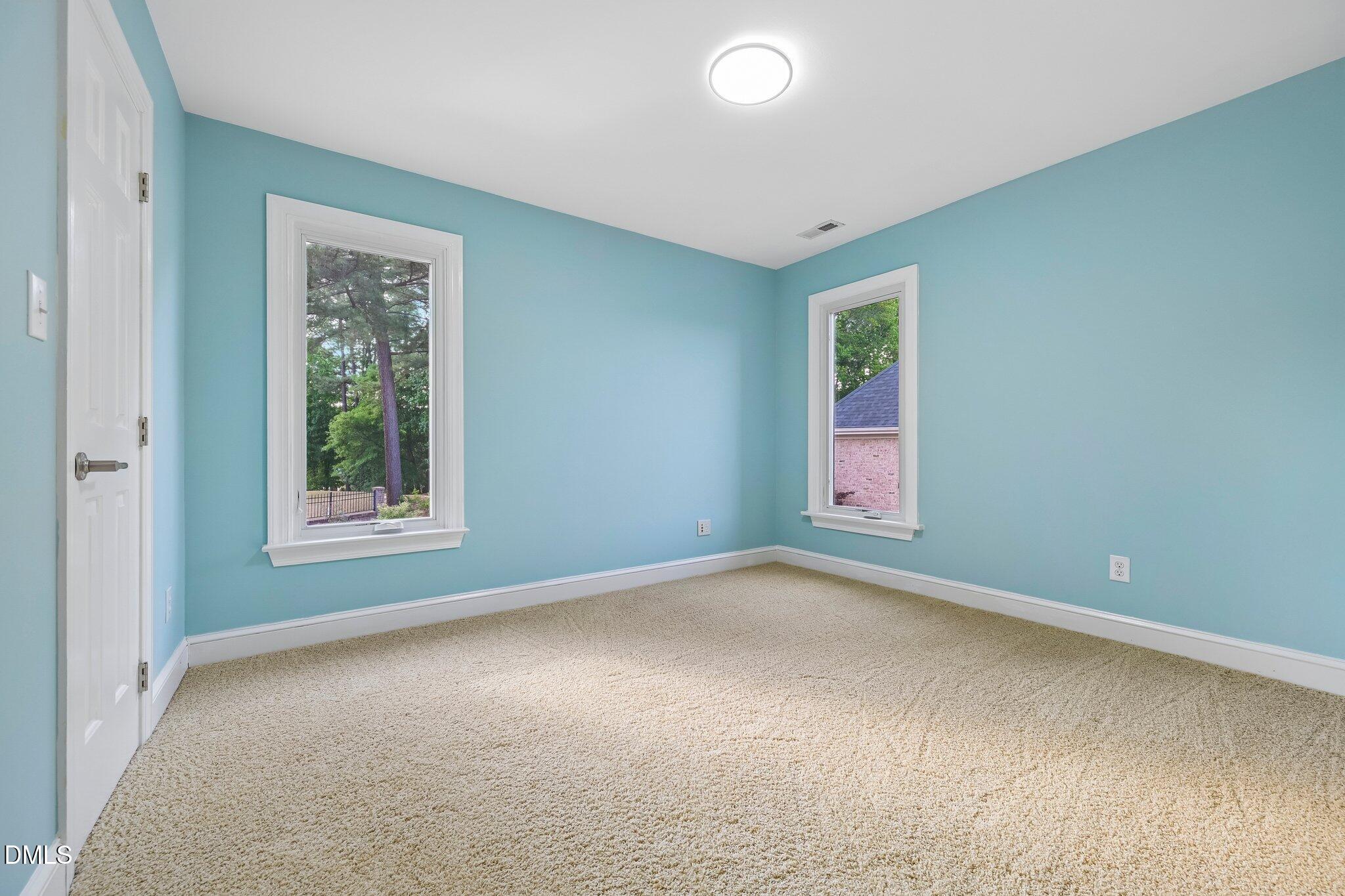 275 Hogans Valley Way