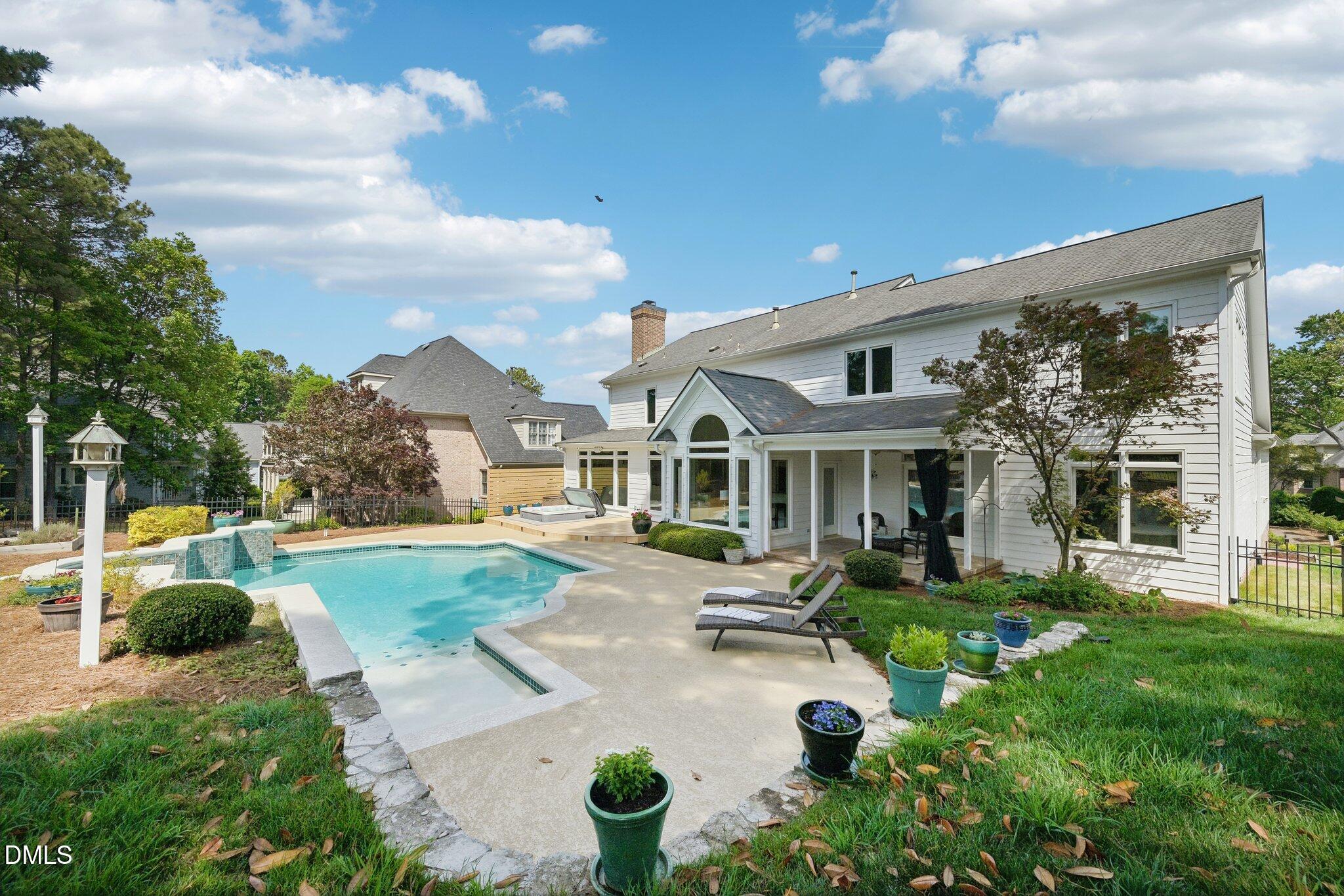 275 Hogans Valley Way
