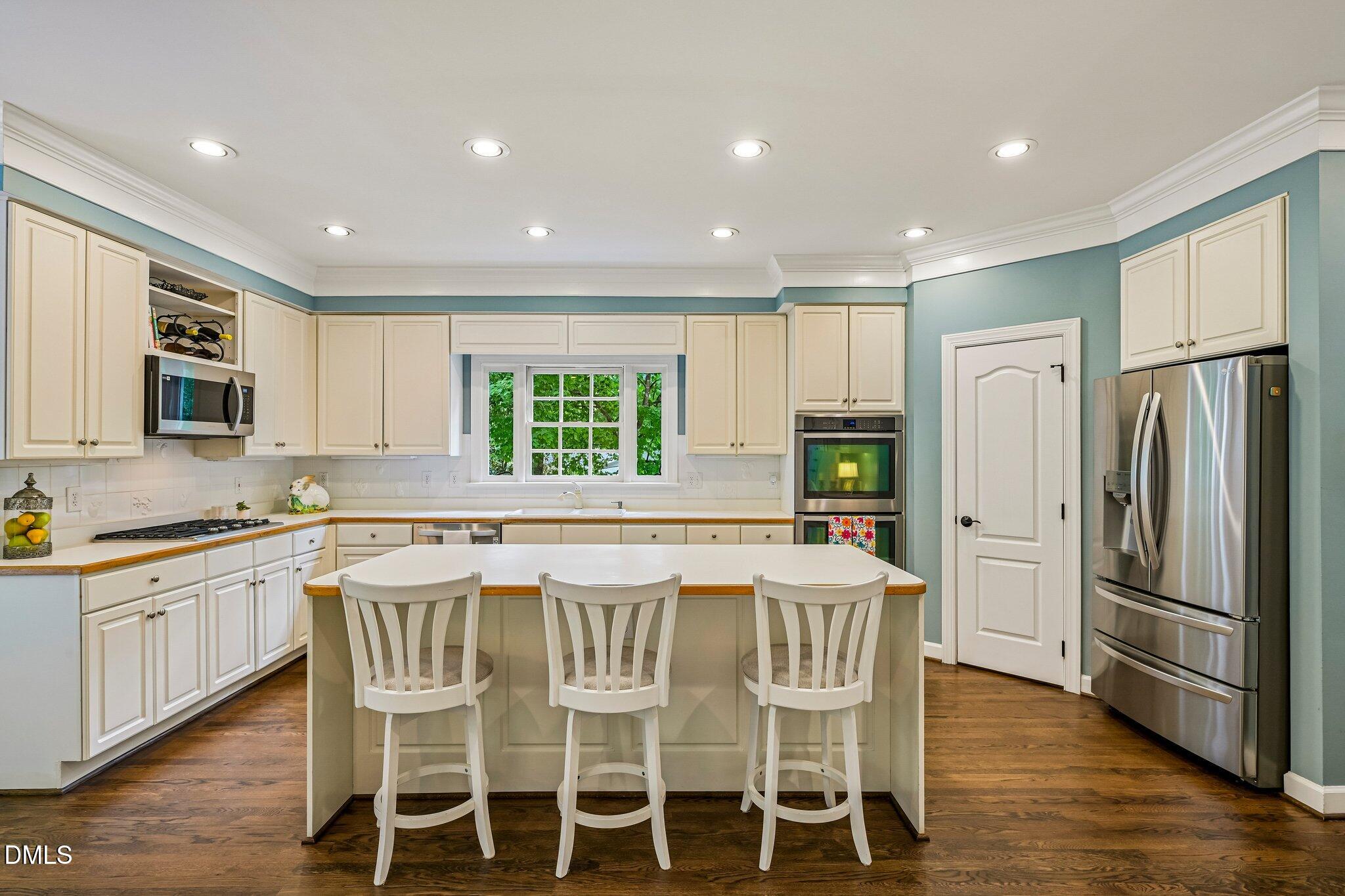 105 Versailles Drive