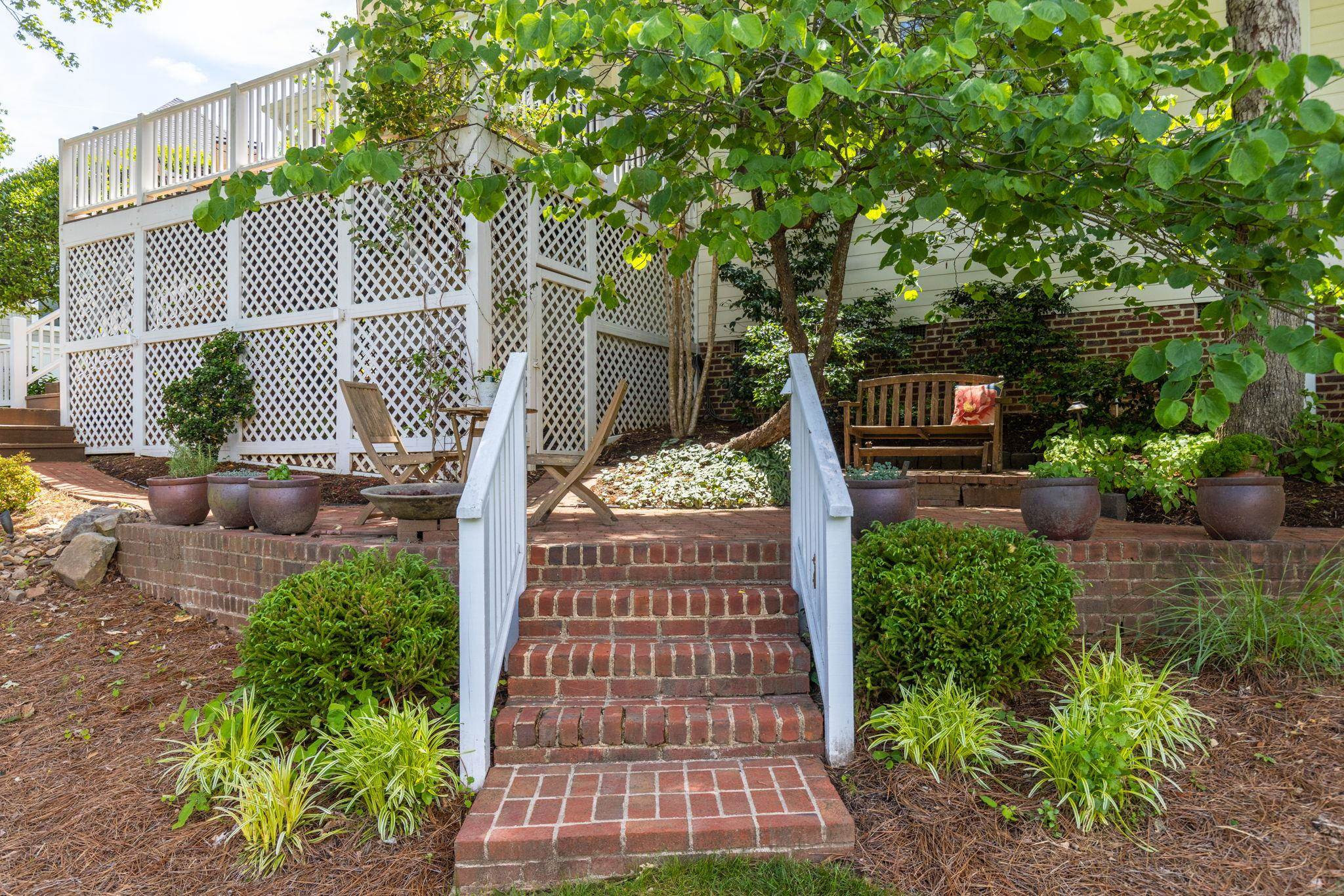 204 Lewiston Court