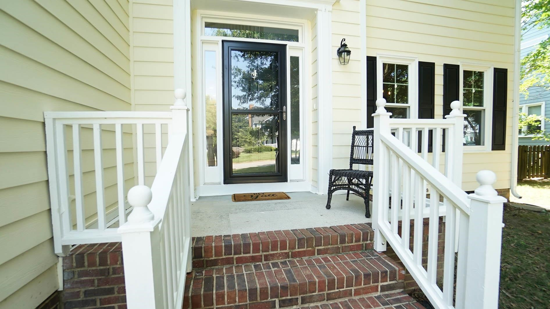 101 Lakeleaf Court