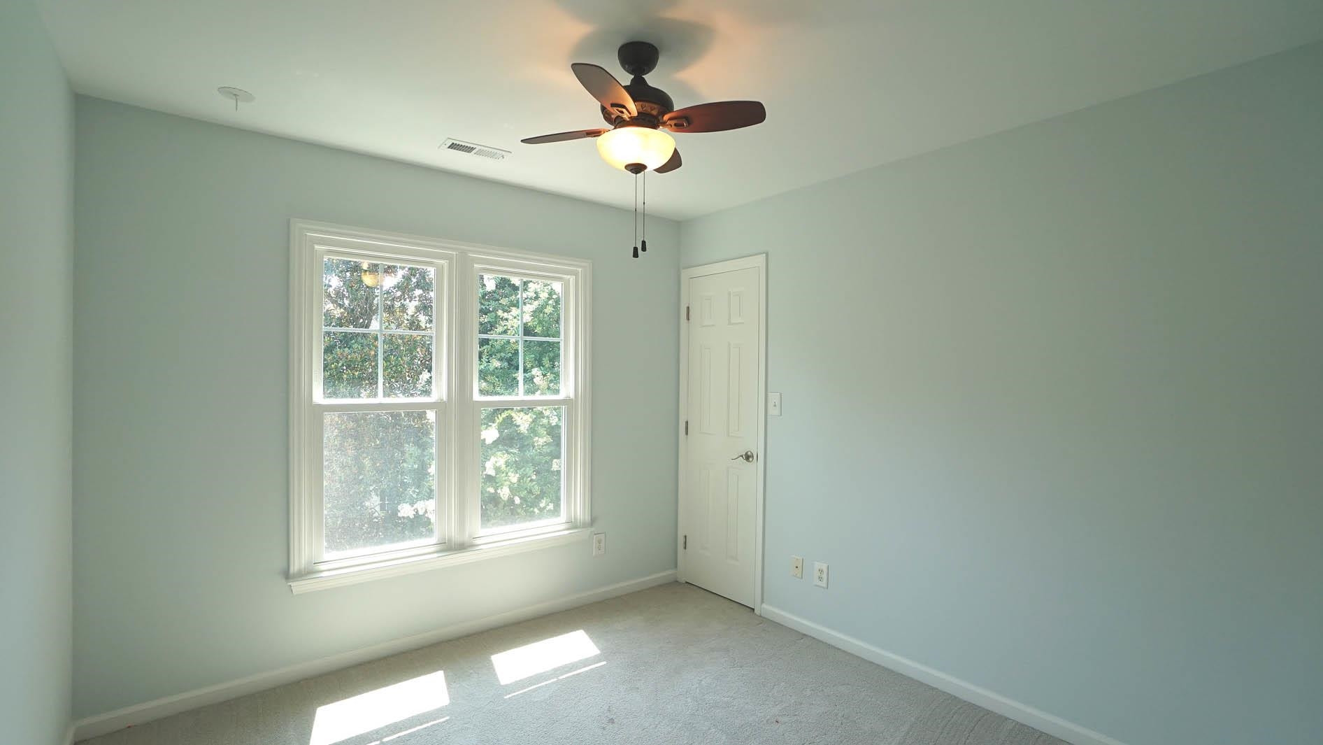 101 Lakeleaf Court