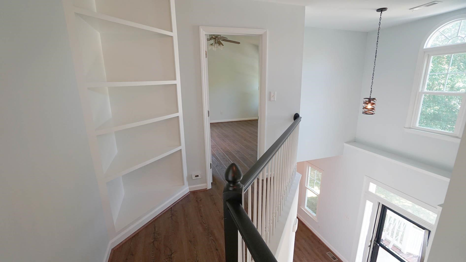 101 Lakeleaf Court