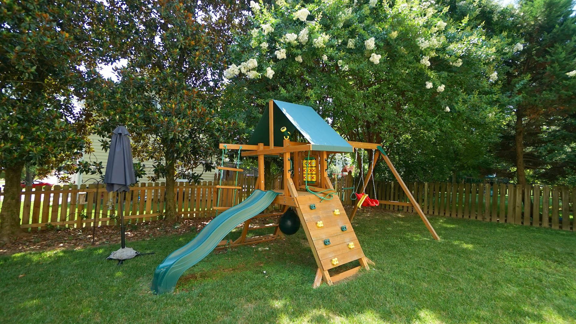 101 Lakeleaf Court