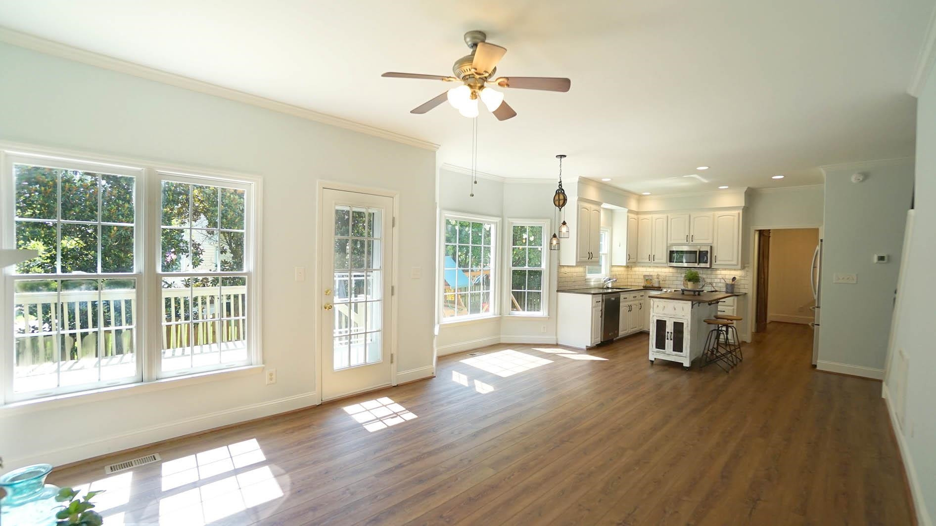 101 Lakeleaf Court