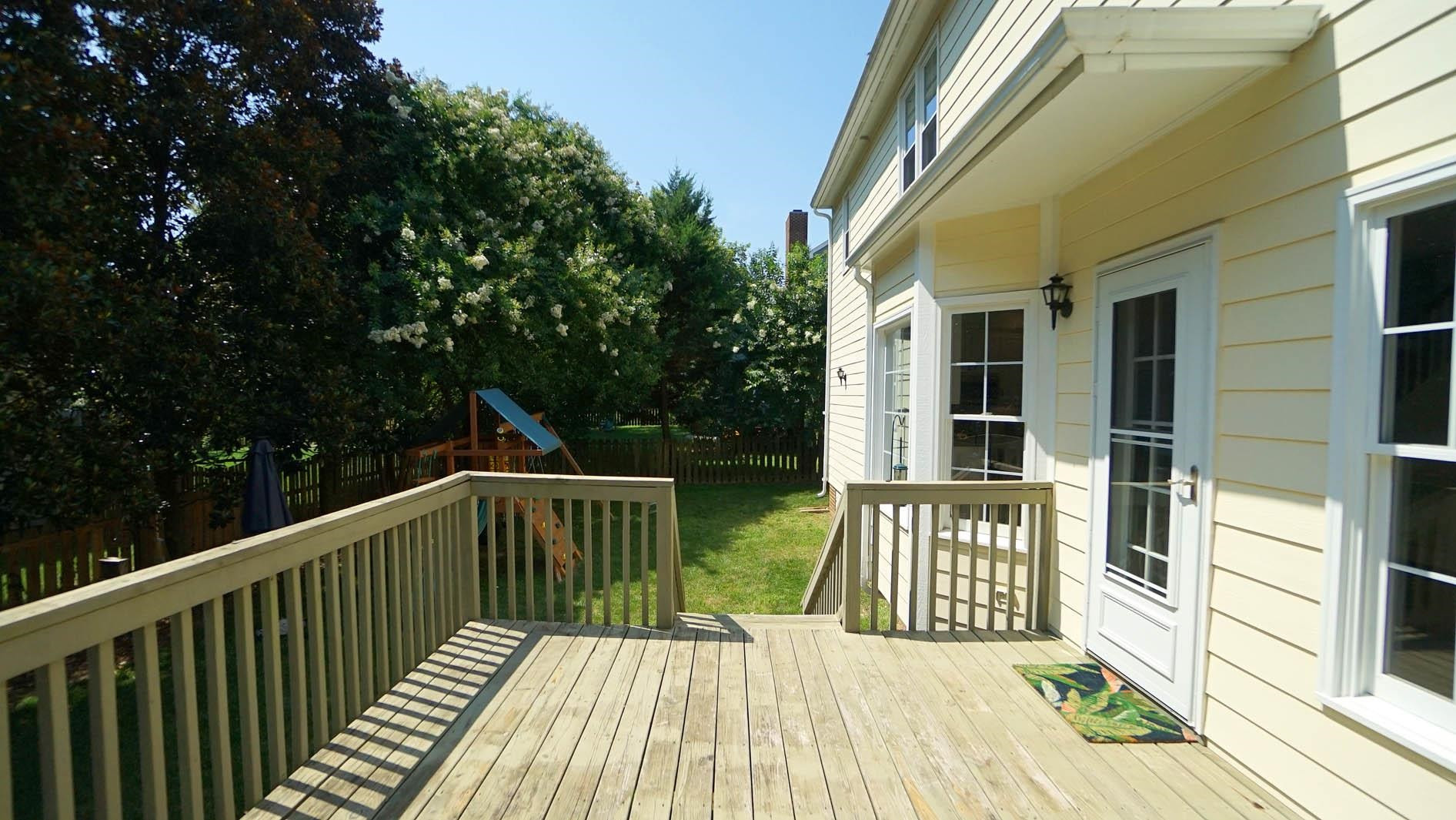 101 Lakeleaf Court