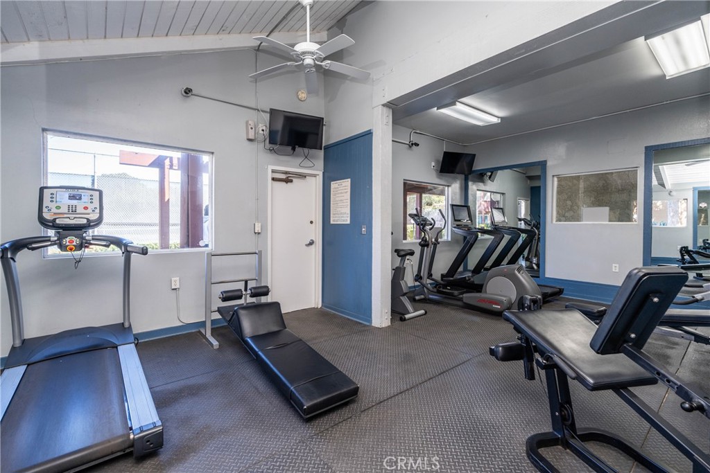 1030 W MacArthur Boulevard 40