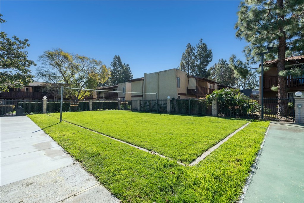 1030 W MacArthur Boulevard 40