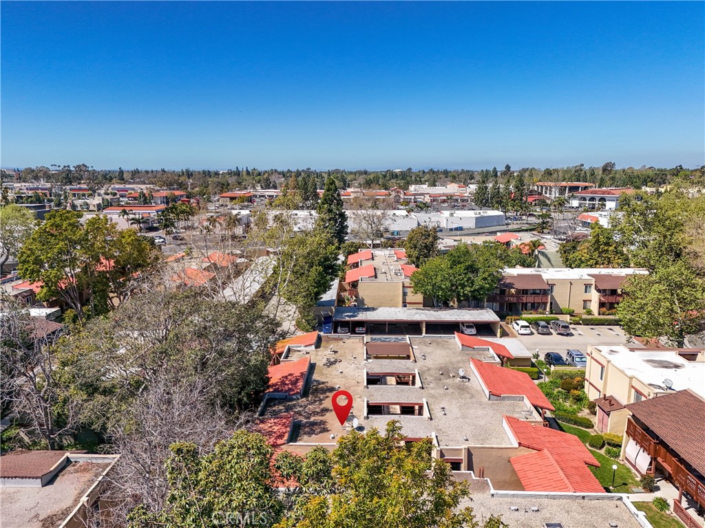 1030 W MacArthur Boulevard 40