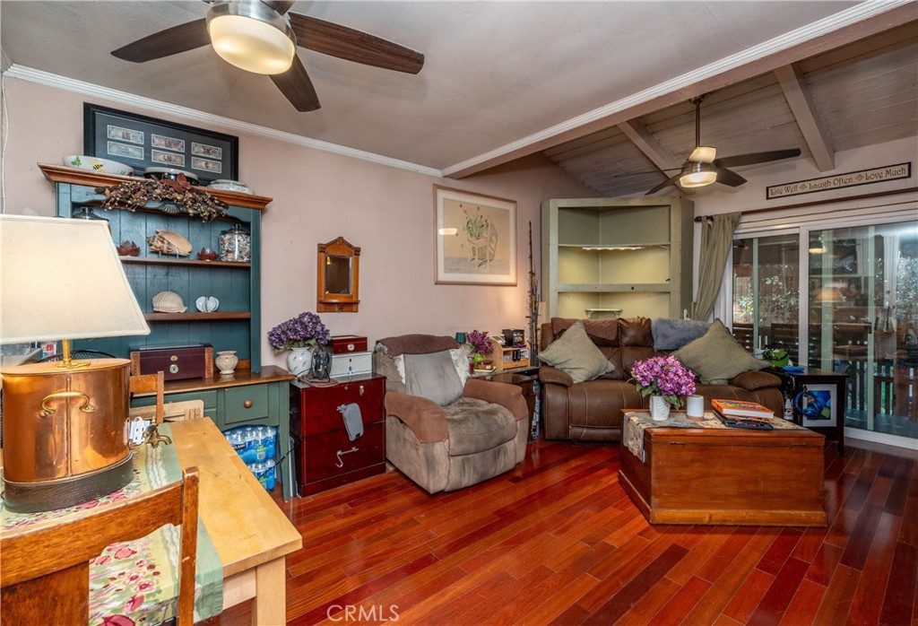 1030 W MacArthur Boulevard 40