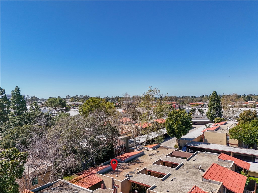 1030 W MacArthur Boulevard 40