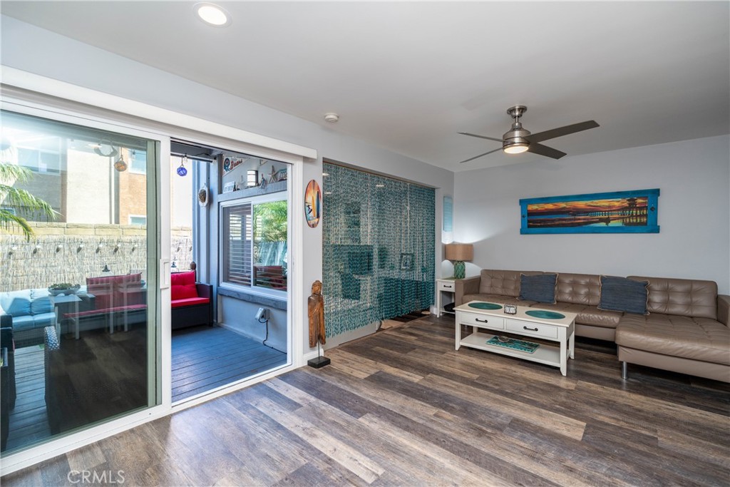 16872 Pacific Coast 103