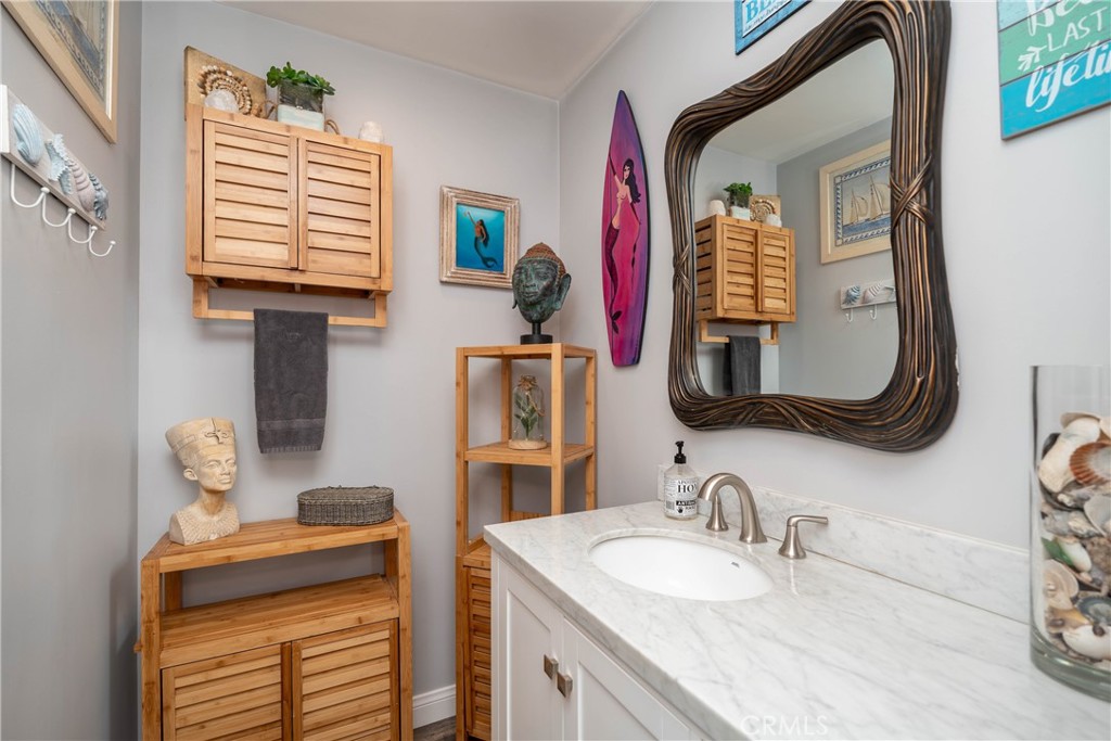 16872 Pacific Coast 103