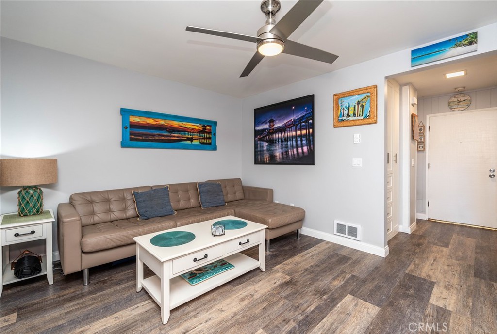 16872 Pacific Coast 103