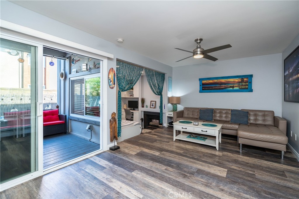 16872 Pacific Coast 103