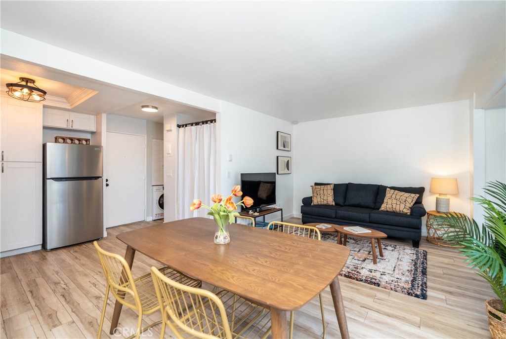 17072 Pacific Coast 90