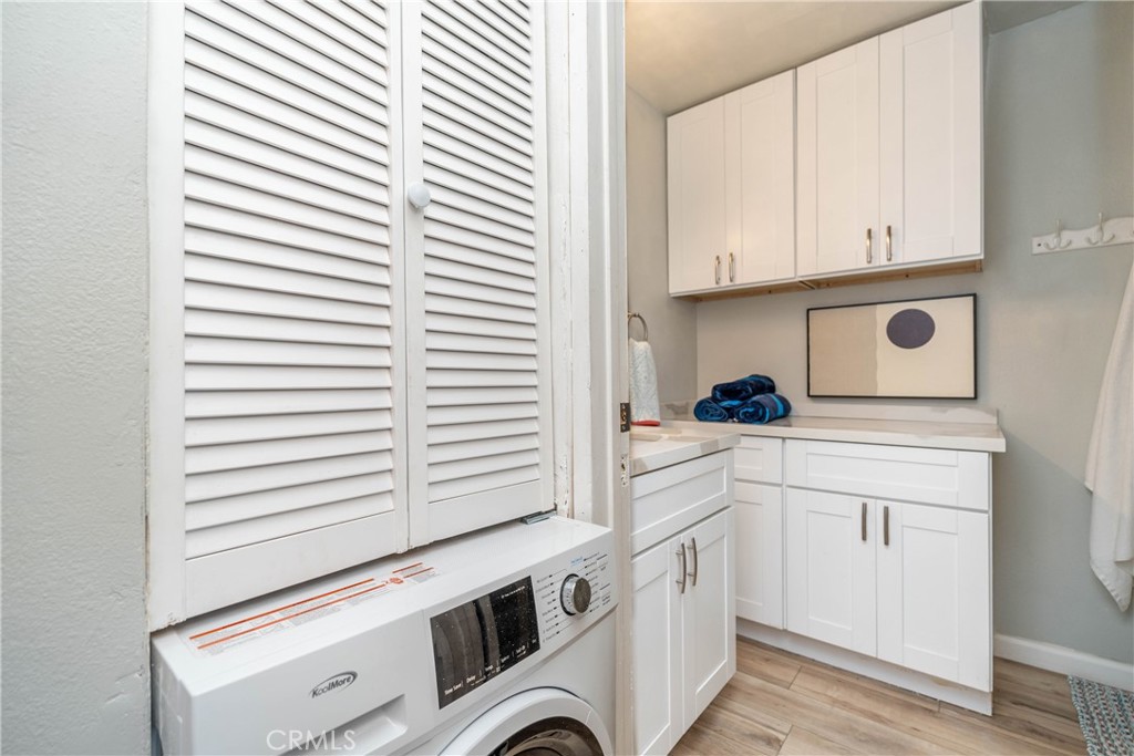 17072 Pacific Coast 90