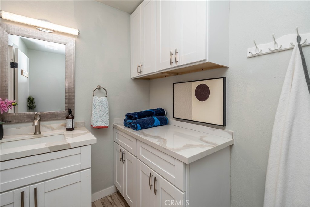 17072 Pacific Coast 90