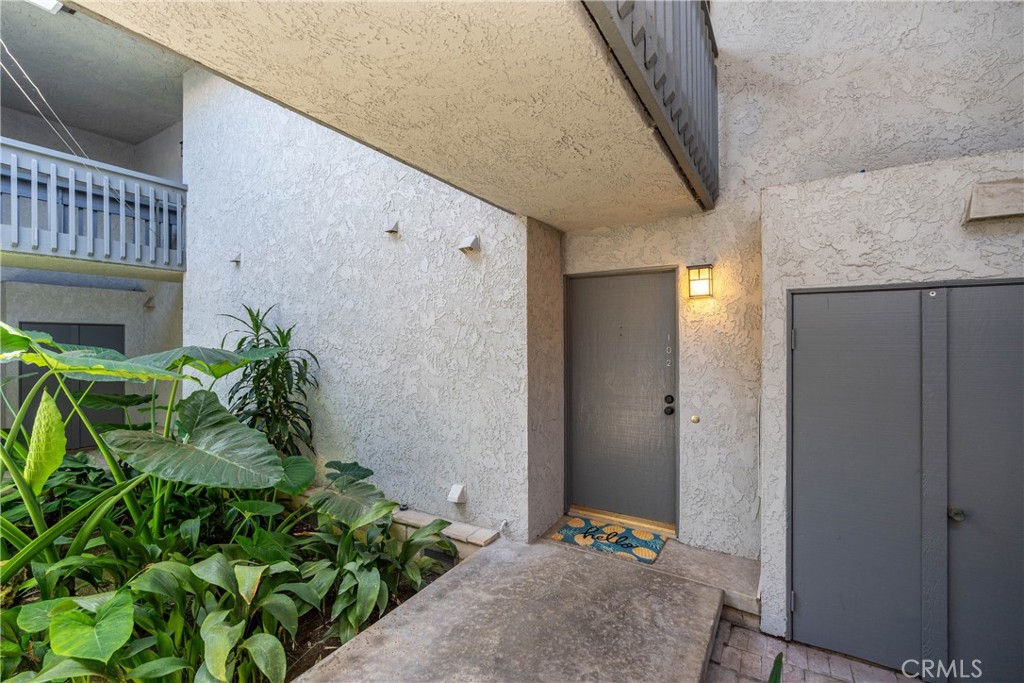 17072 Pacific Coast 90