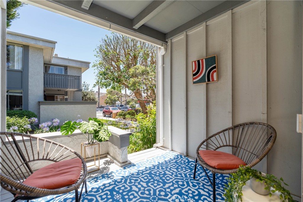 17072 Pacific Coast 90