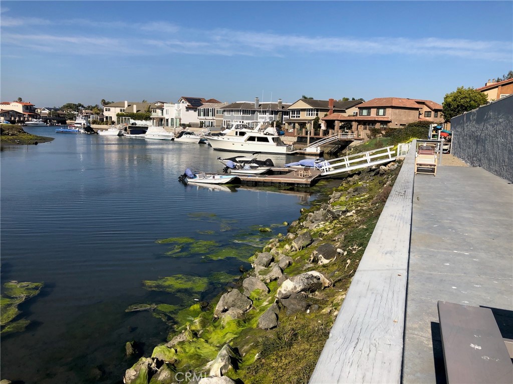 17082 Pacific Coast 205