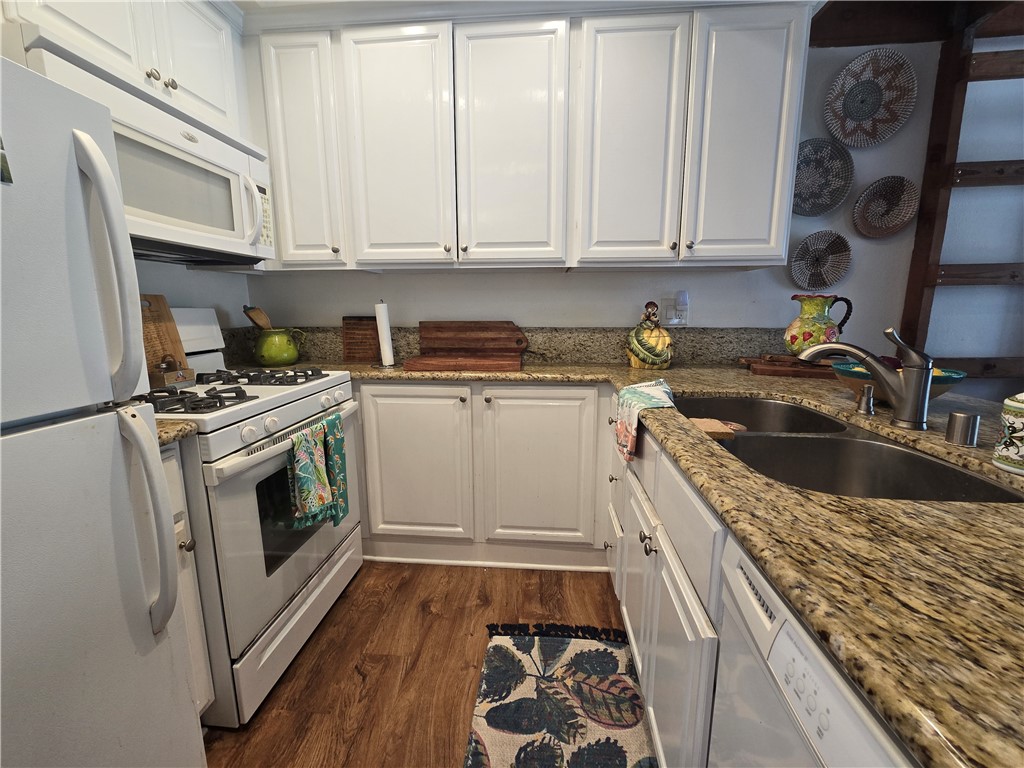 17082 Pacific Coast 205