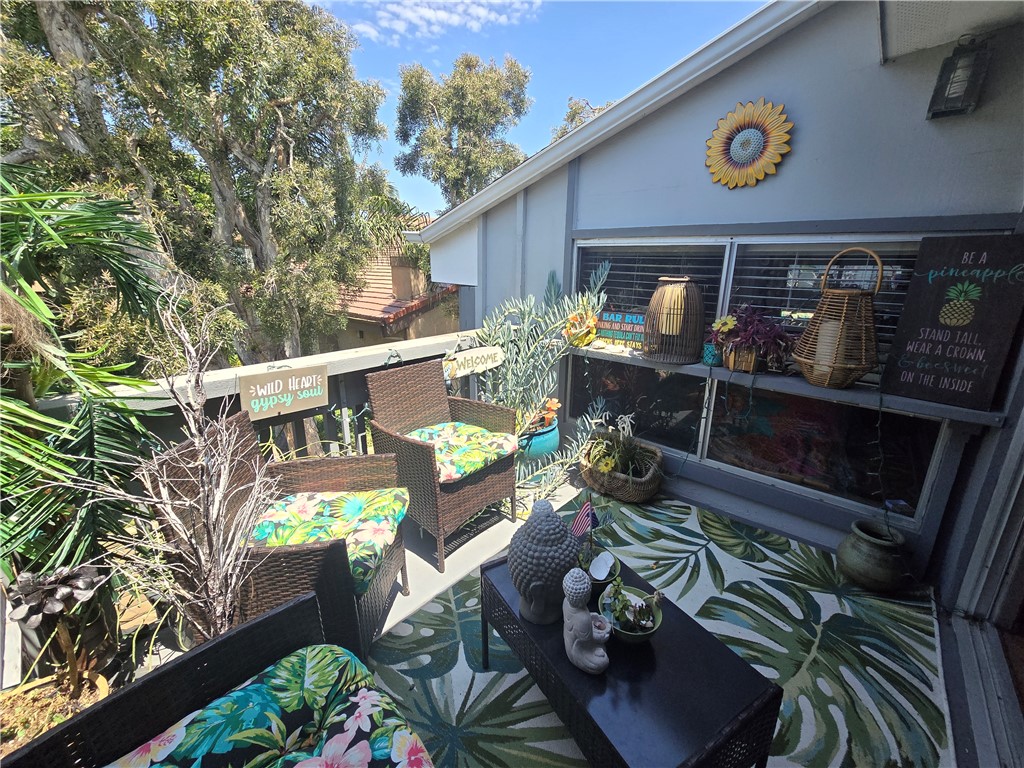 17082 Pacific Coast 205