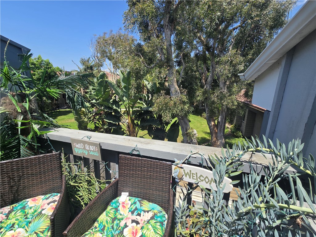 17082 Pacific Coast 205