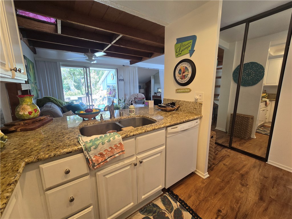 17082 Pacific Coast 205