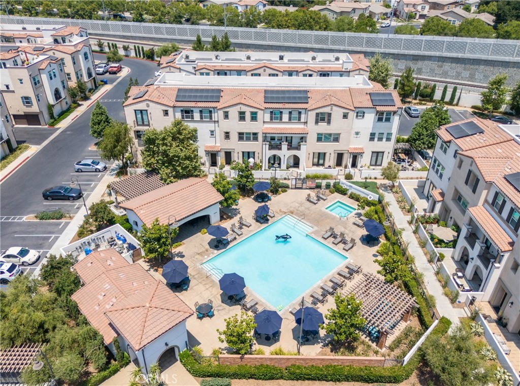 639 W Foothill Boulevard 12