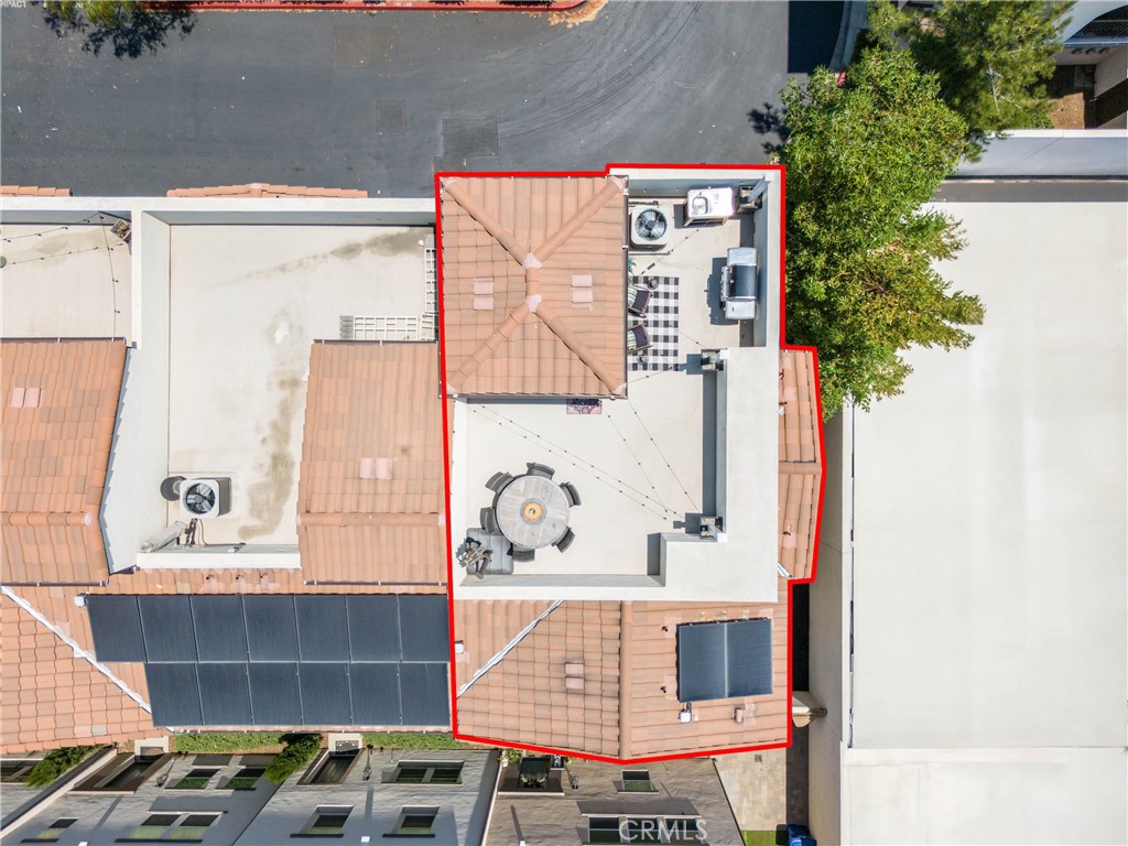 639 W Foothill Boulevard 12