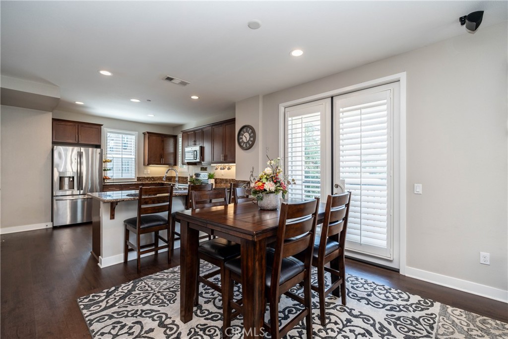 639 W Foothill Boulevard 12