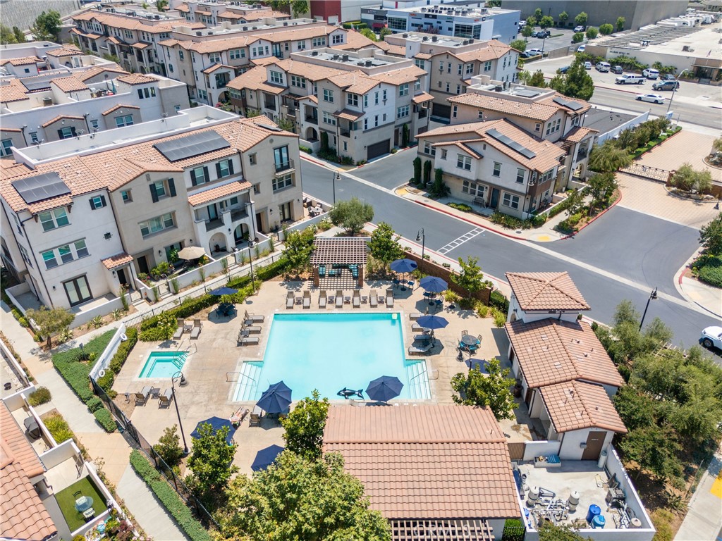 639 W Foothill Boulevard 12