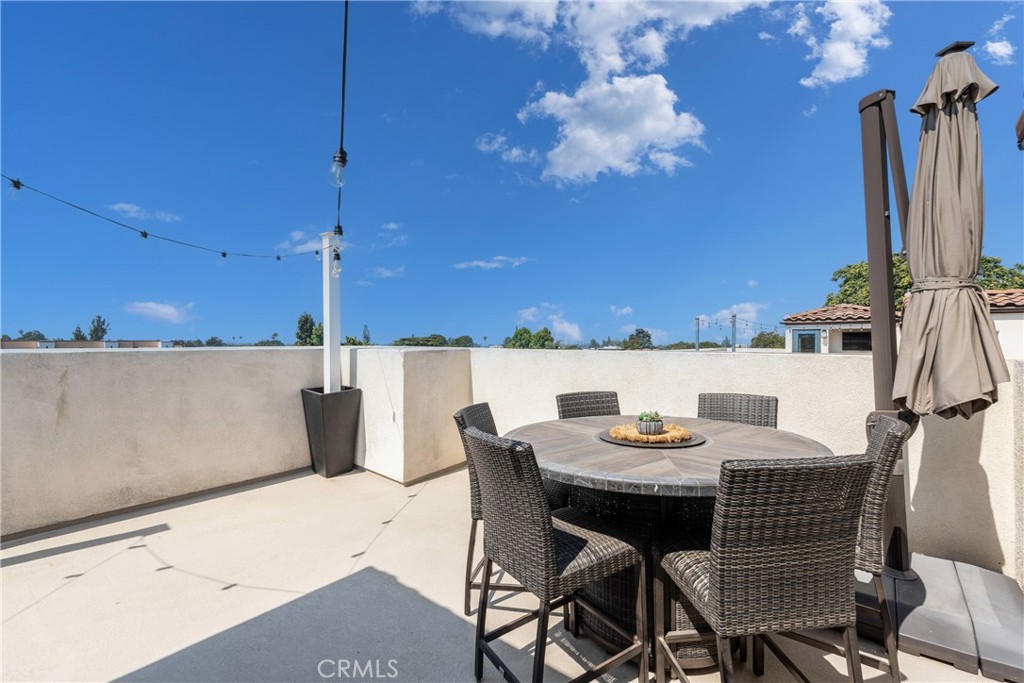 639 W Foothill Boulevard 12