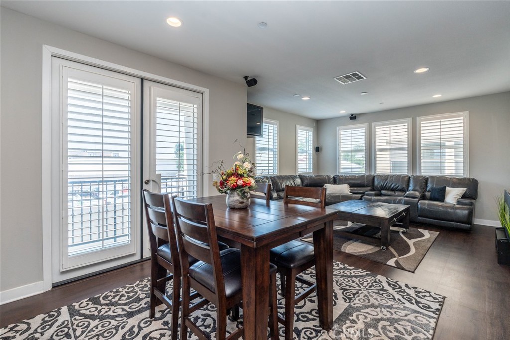 639 W Foothill Boulevard 12