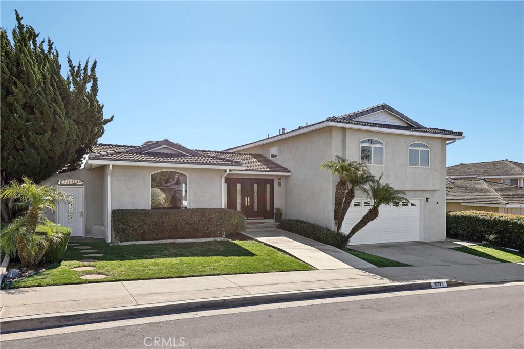 5726 Sunmist Drive