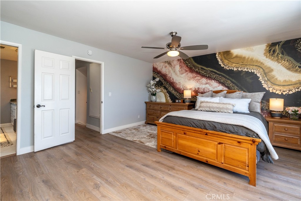 5726 Sunmist Drive